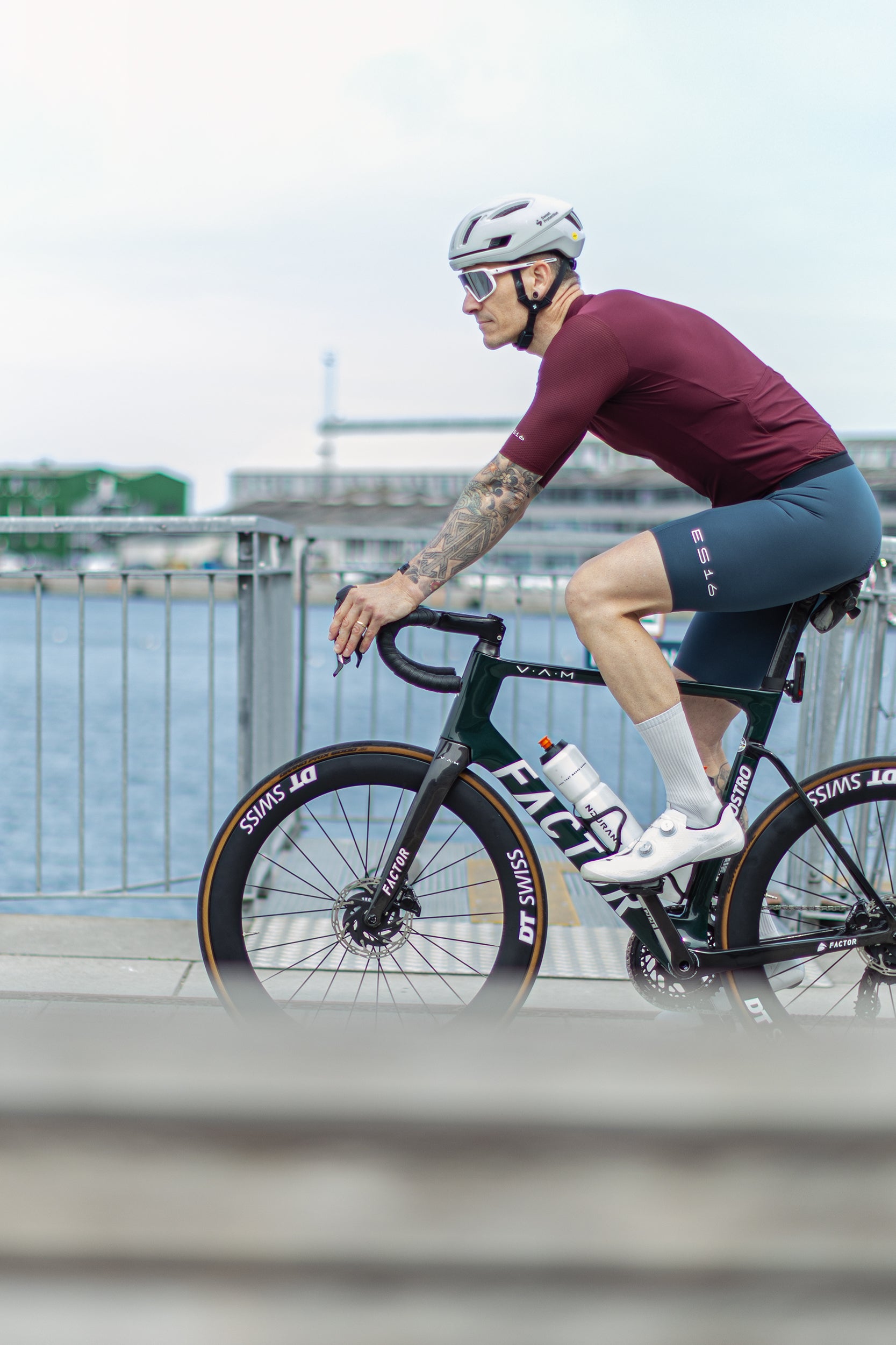 FAHRRADBEKLEIDUNG