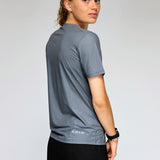 ES16 Klassisches T-Shirt Grau
